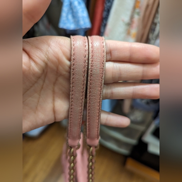 Ferragamo Vara Bow Shoulder Bag - Picture 9 of 11